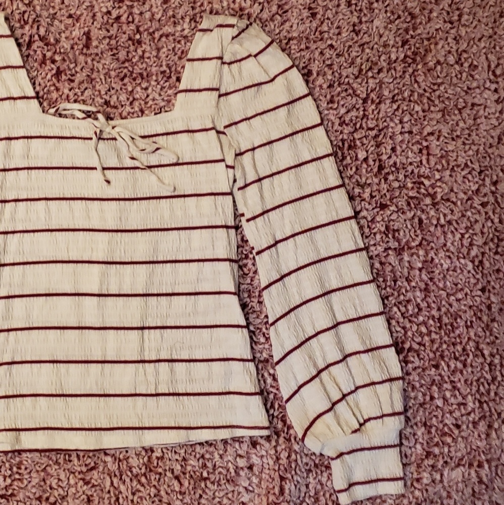🆕️🆕️Gorgeous Boutique Top🌺 🆕️🆕️